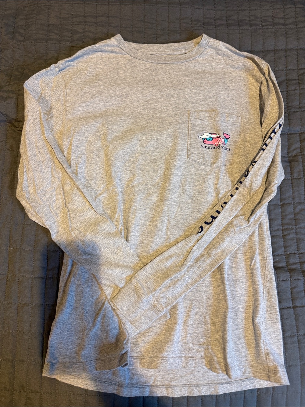 Vineyard Vines Men’s Long-Sleeve Pocket Tee in Heather Gray XS